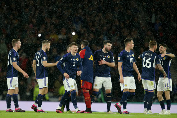 不乏此类人 不乏此类人