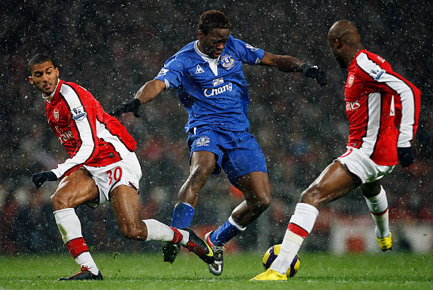 频频制造威 频频制造威