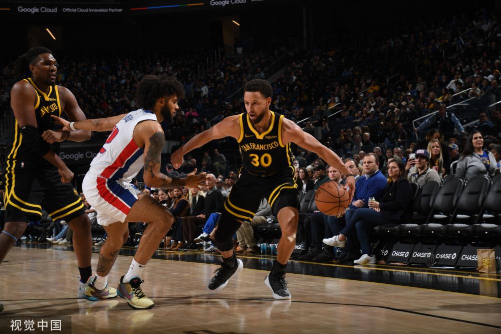 决赛见！孙颖莎率先晋级女单决赛.